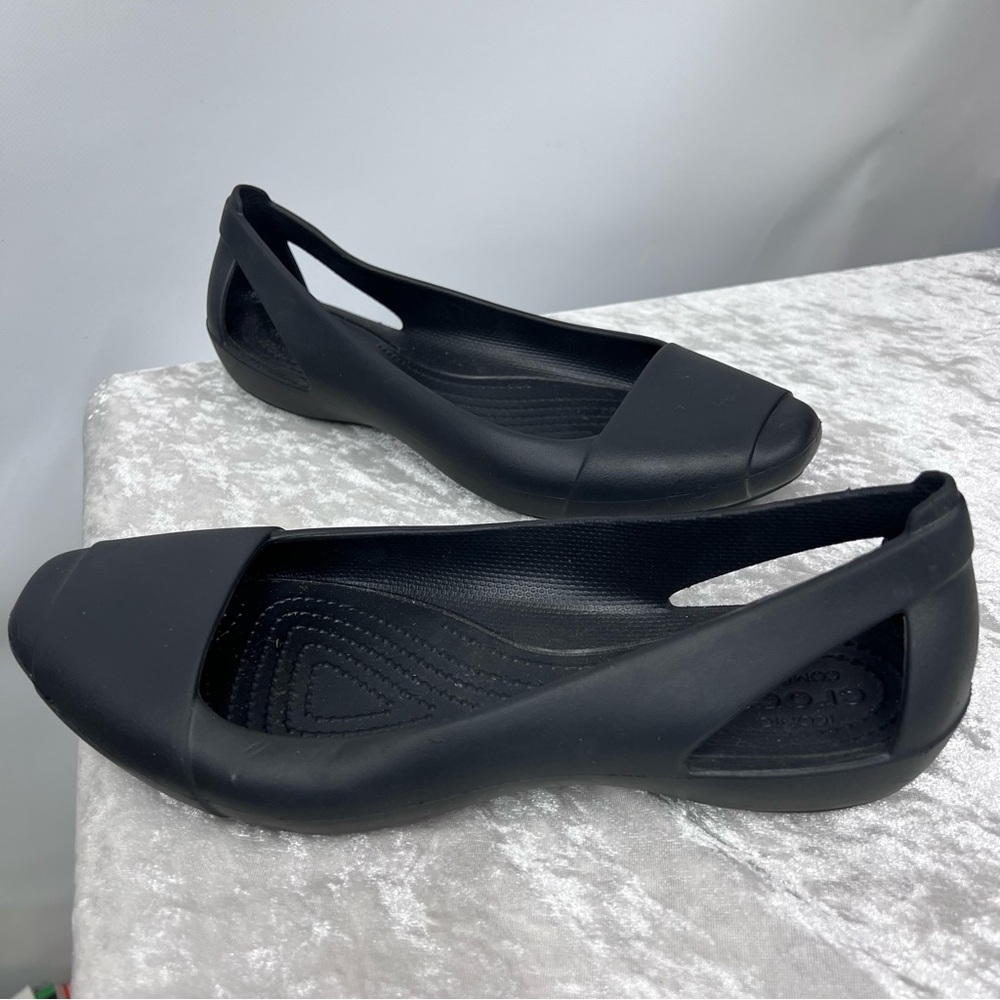 CROCS Women's 9 Black Flats slip on ballet